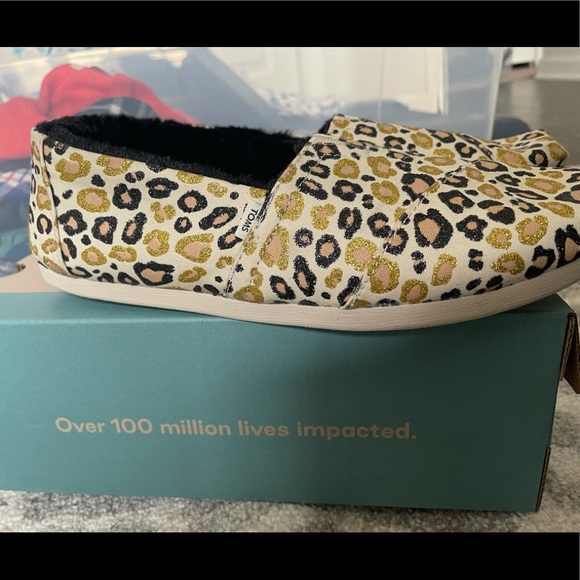 Toms Size 8 - Picture 3 of 8